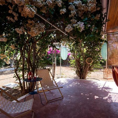 The Boucamviglia Beach House Saronida Εξωτερικό φωτογραφία