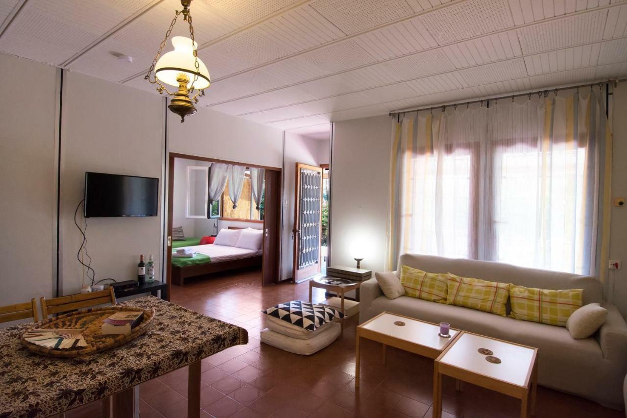 The Boucamviglia Beach House Saronida Εξωτερικό φωτογραφία